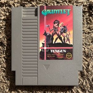 Nintendo Gauntlet NES Cartridge - Gray